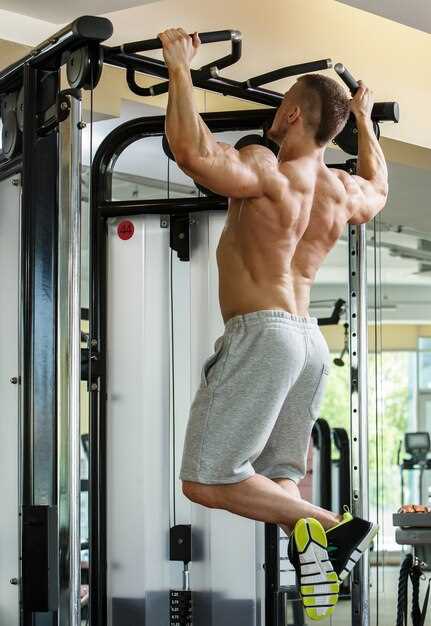 Упражнения на тренажерах для грудных мышц у мужчин