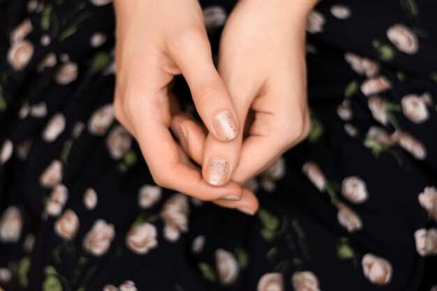 Жемчужные ногти: новый маникюрный тренд